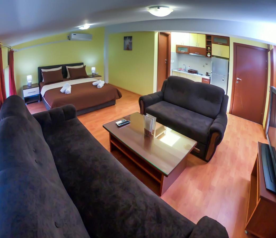 Darni Central Apartments - Bazaar Location With Free Parking Охрид Экстерьер фото