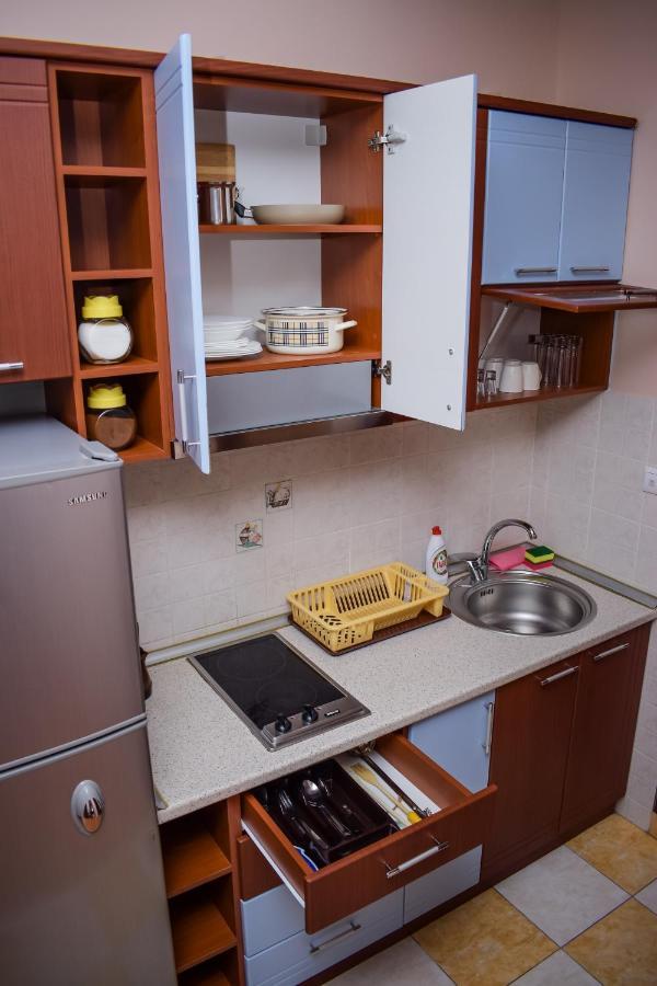 Darni Central Apartments - Bazaar Location With Free Parking Охрид Экстерьер фото